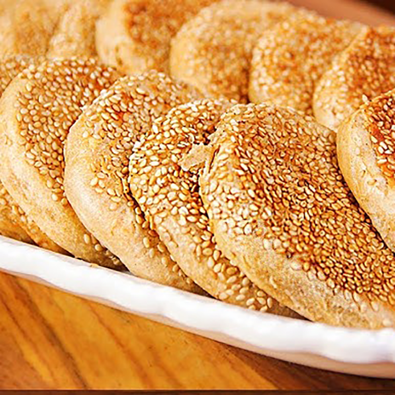 Kvadratna torta （torta s sezamovimi semeni）